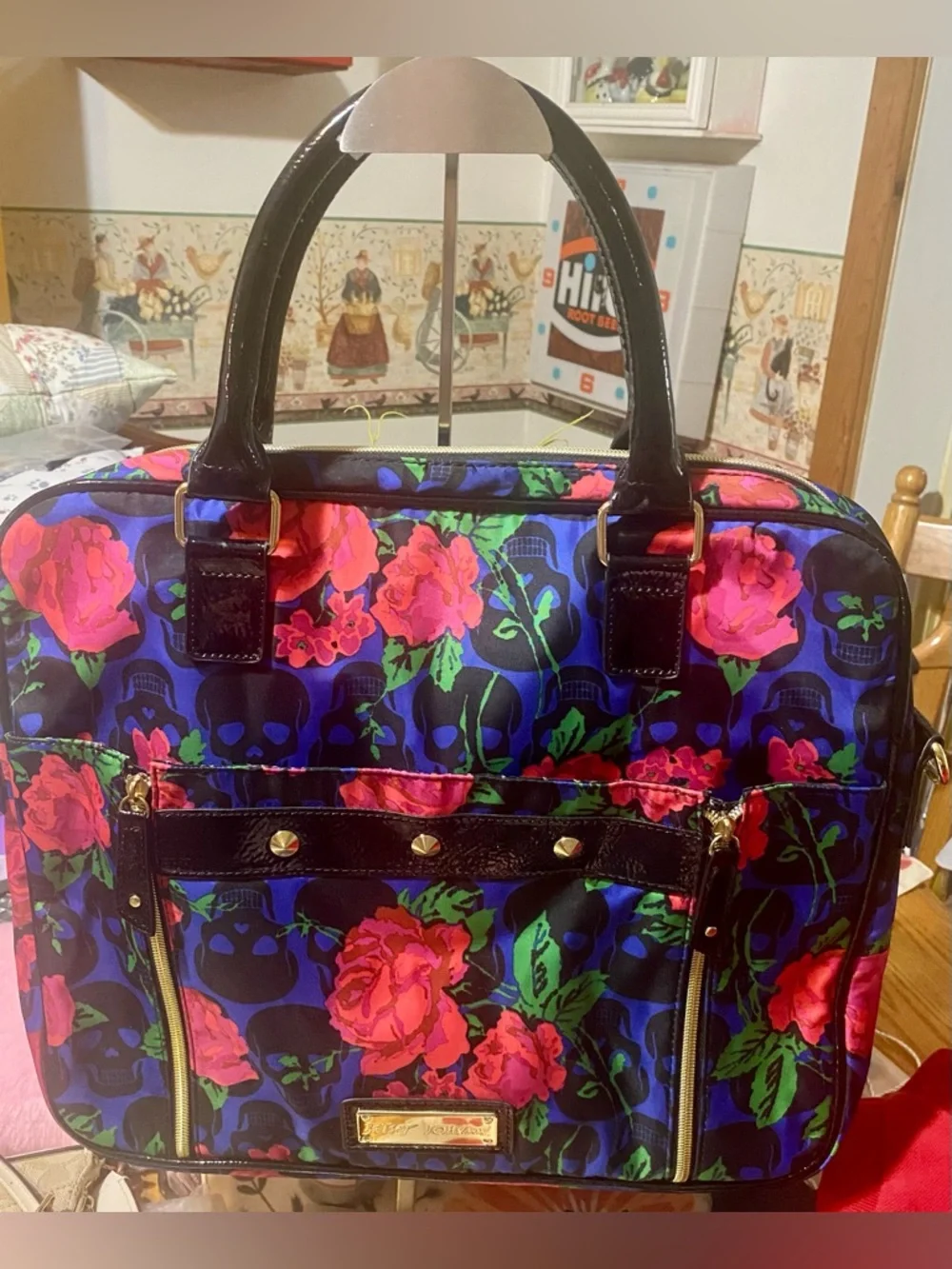 Betsey Johnson EUC “Skulls in Bloom